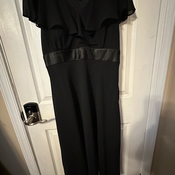 Liz Claiborne Black Dress Sz 14 - Picture 2 of 2